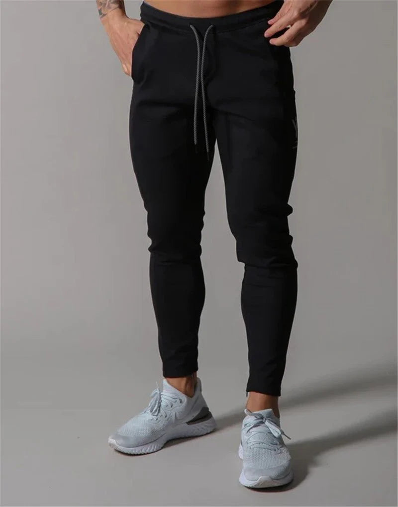 WYNR ensfarvede joggers