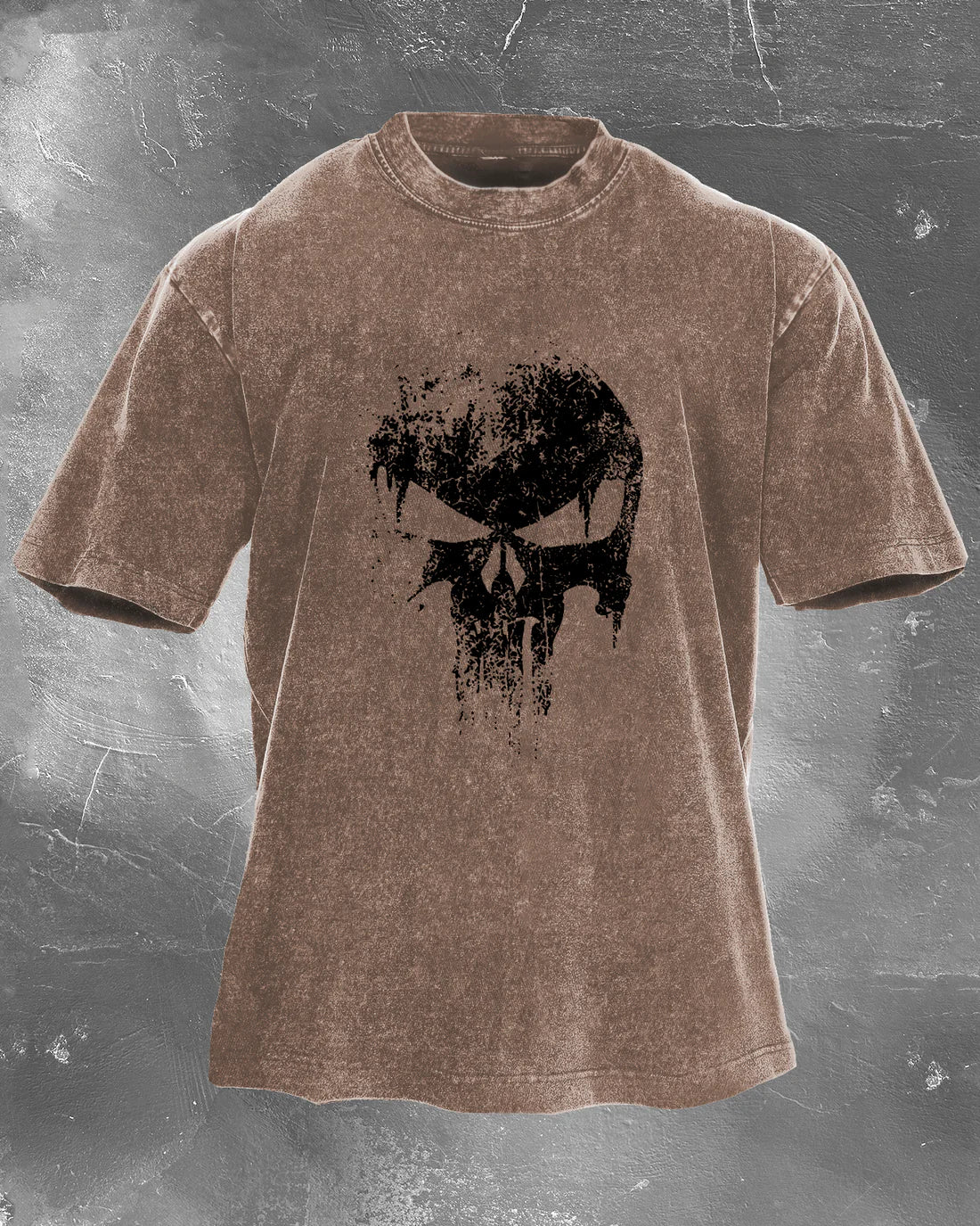 Vasket t-shirt med falmet dødningehoved
