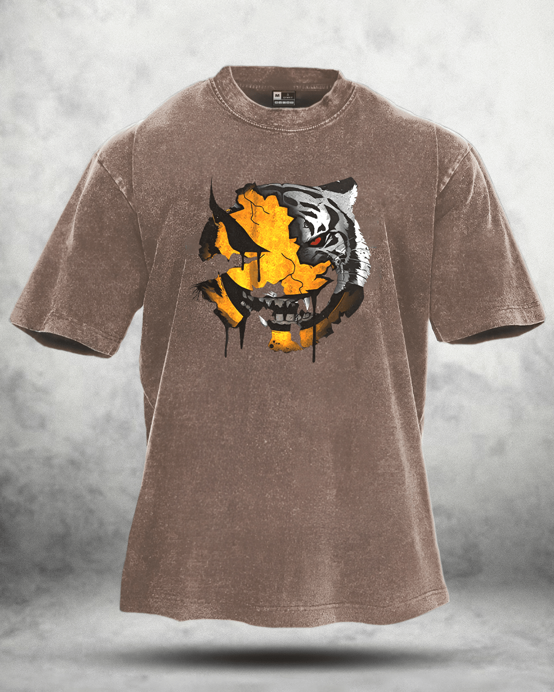 Camiseta Lavada con Carita Enojada