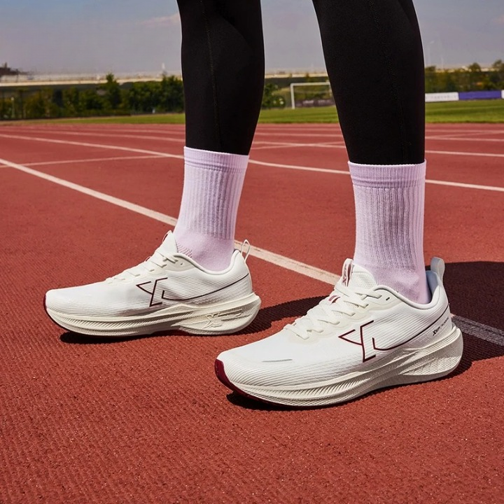 WYNR Xtep Runner Shoes