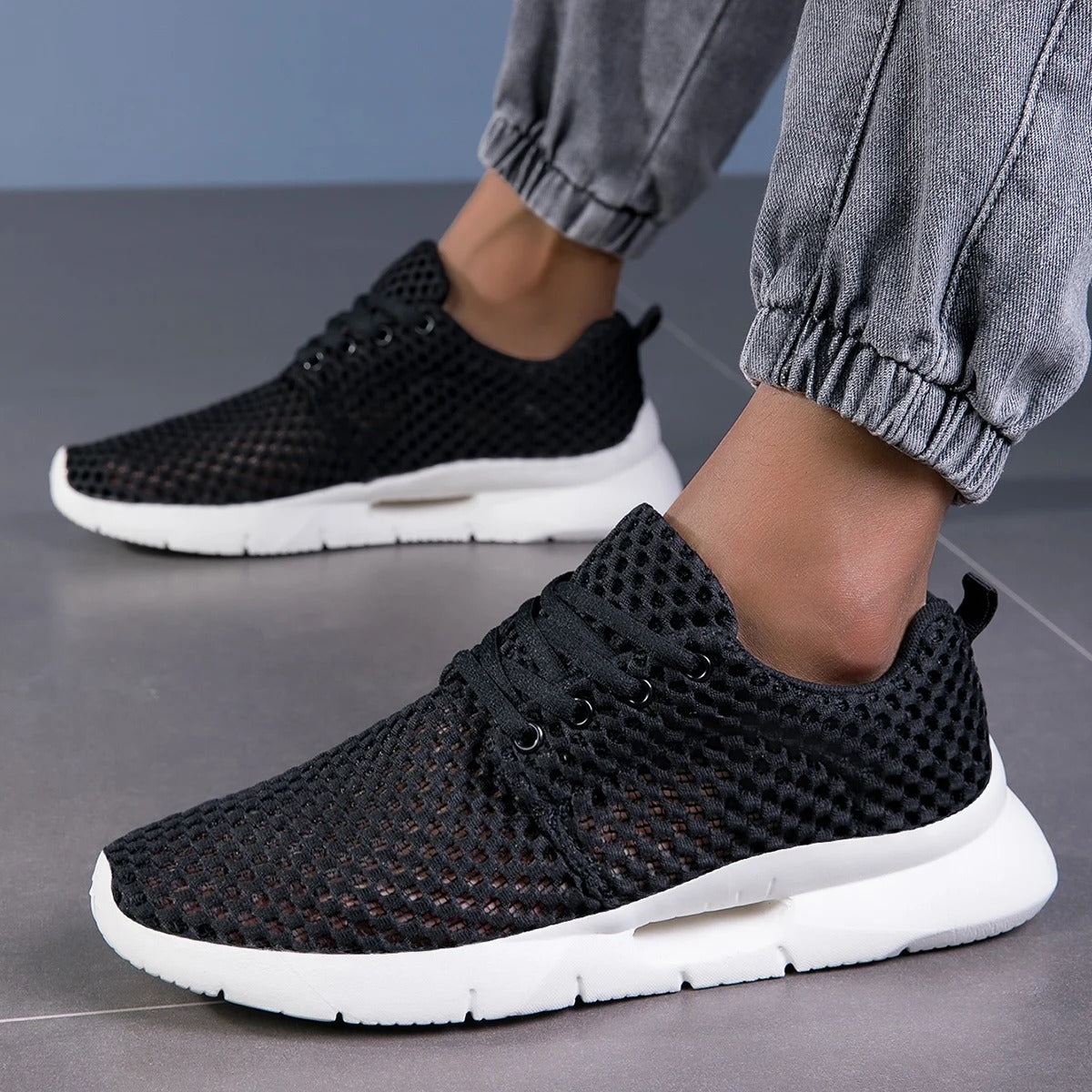 WYNR Lightweight Summer Sneakers