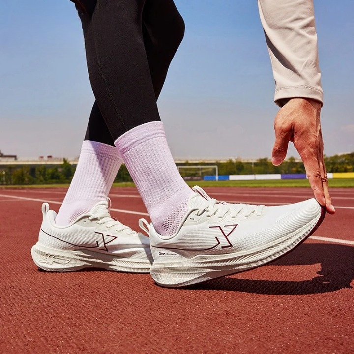 WYNR Xtep Runner Shoes