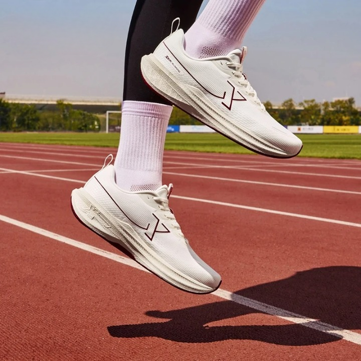 WYNR Xtep Runner Shoes
