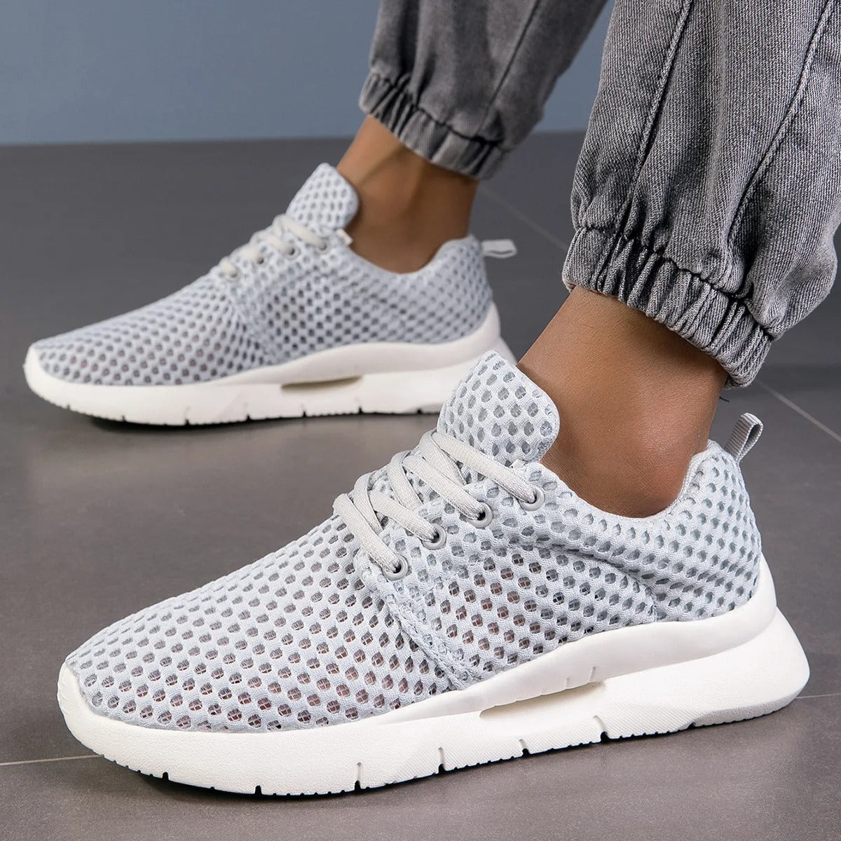 WYNR Lightweight Summer Sneakers